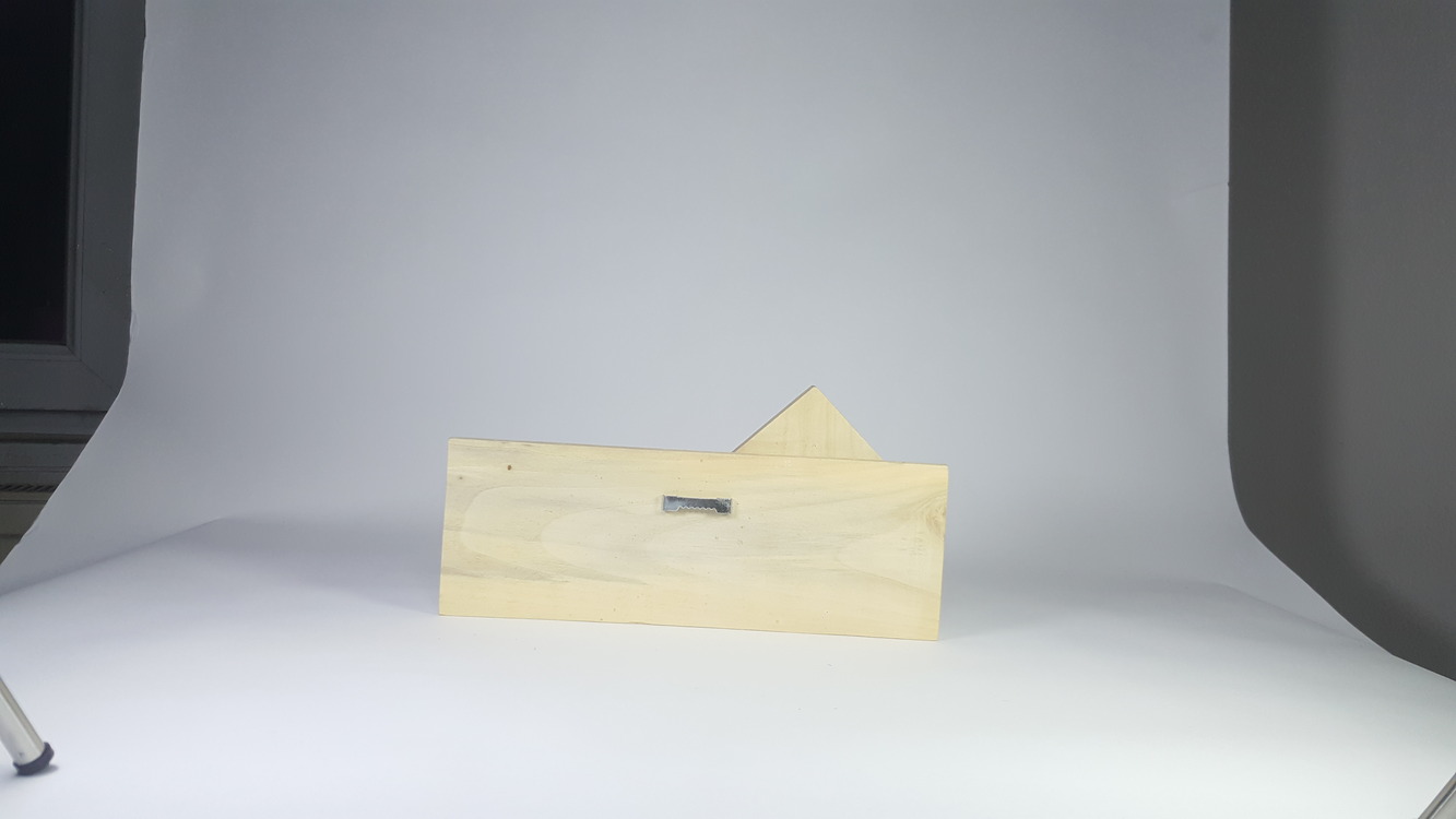 2 çengelli anahtarlık. 27x13x3 cm.