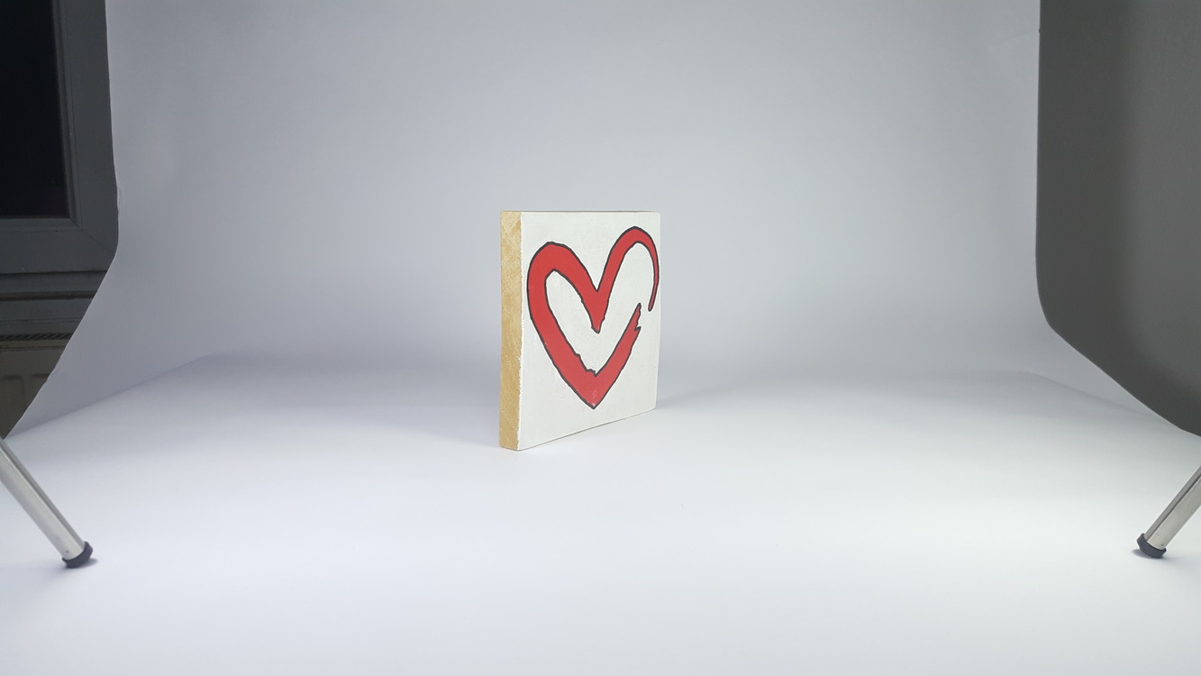 Kalp.. El Yapımı Masif Ahşap Duvar Süsü - 15x15 cm