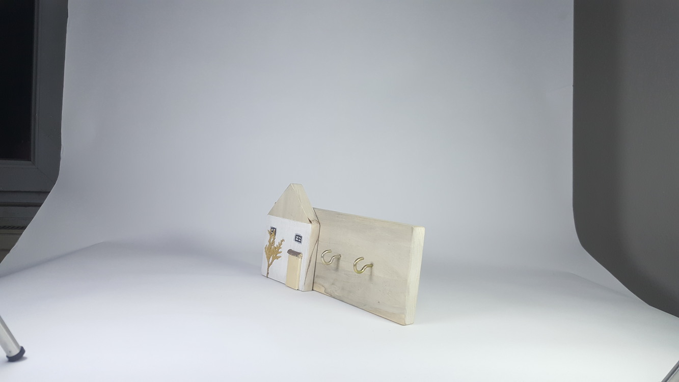 2 çengelli anahtarlık. 25x12x2 cm.