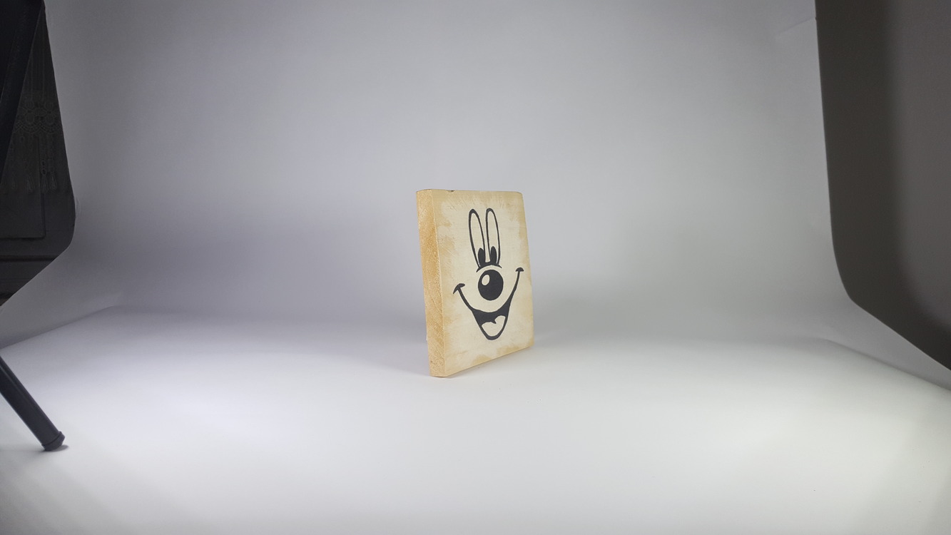 El Yapımı Masif Ahşap Duvar Süsü - 15x15 cm