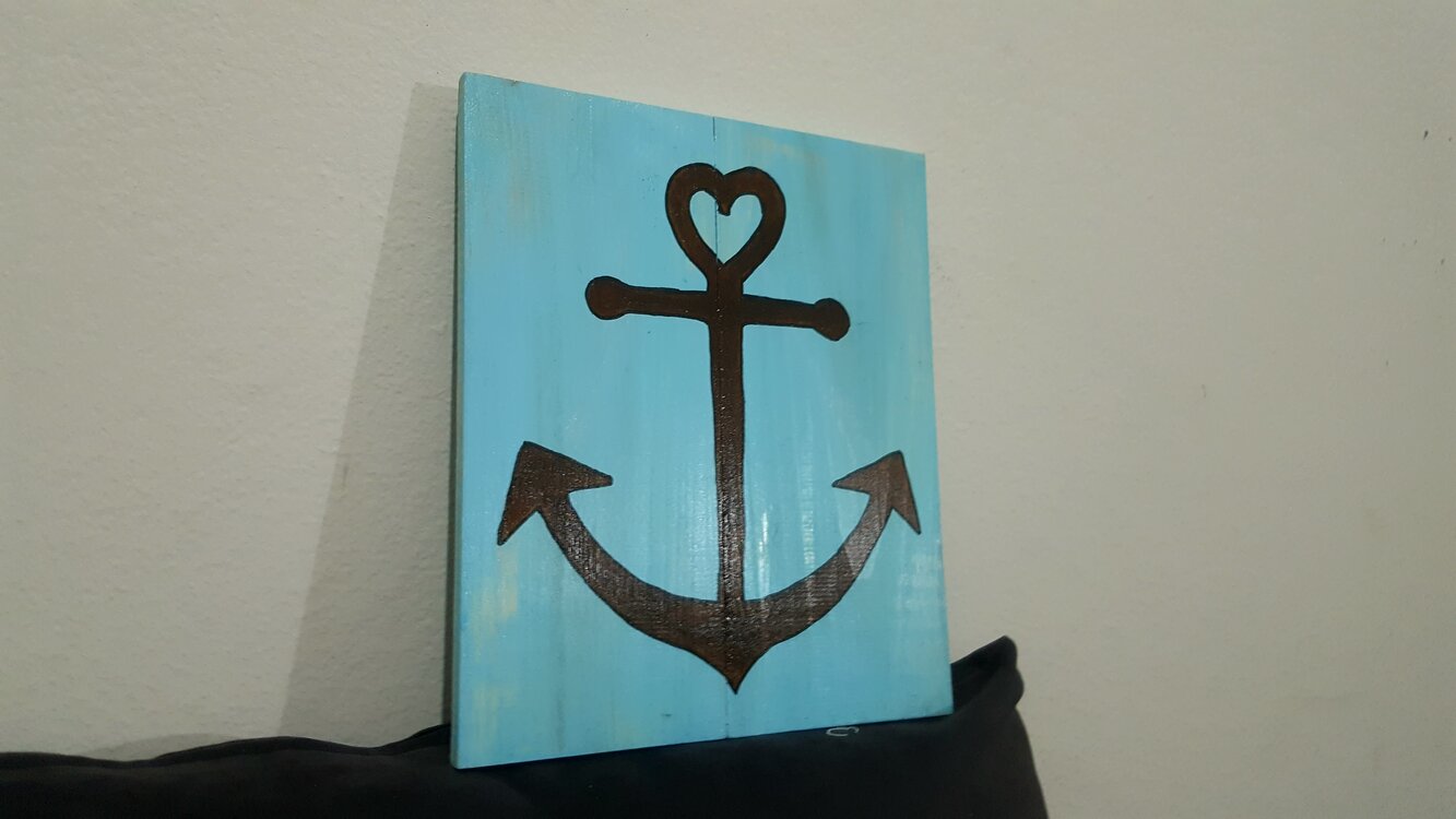 El Yapımı Masif Ahşap Duvar Süsü - 35x30 cm