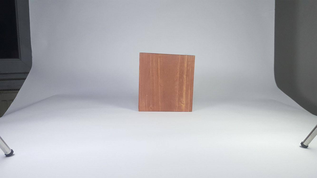El Yapımı Masif Ahşap Düvar Süsü - 15x15 cm