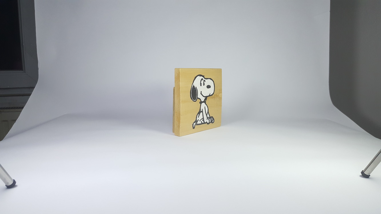Sevimli Köpek.. El Yapımı Masif Ahşap Duvar Süsü - 15x15 cm