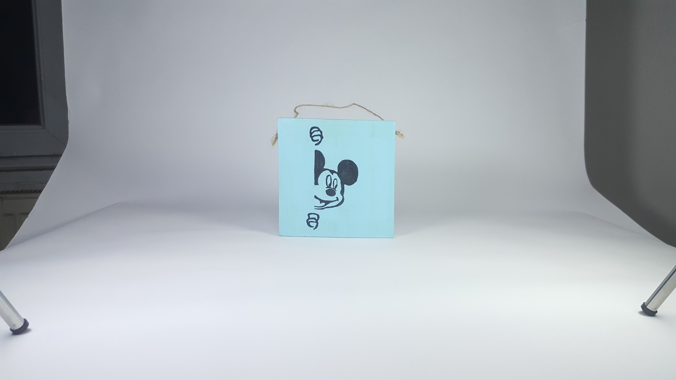 El Yapımı Masif Ahşap Duvar Süsü - 15x15 cm