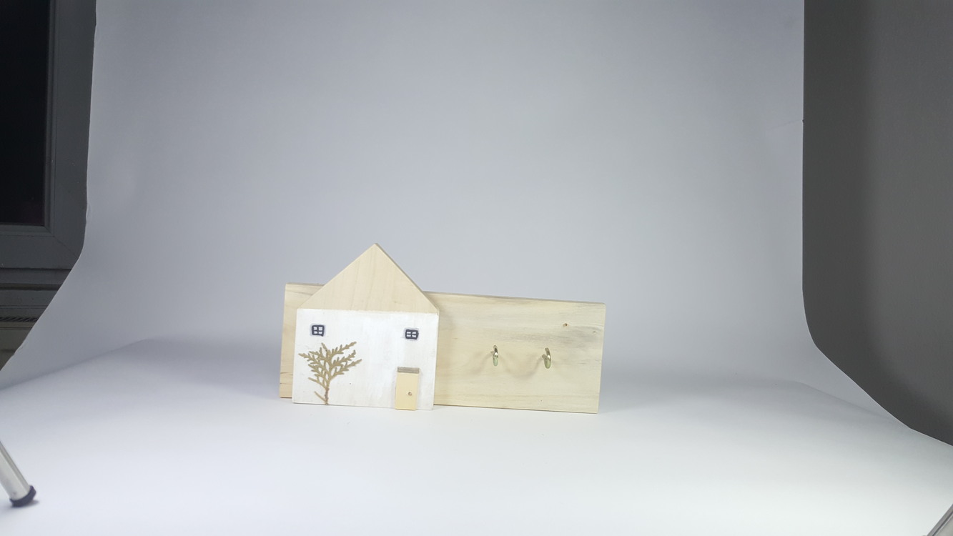 2 çengelli anahtarlık. 27x13x3 cm.