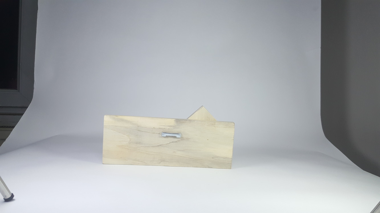 2 çengelli anahtarlık. 25x12x2 cm.
