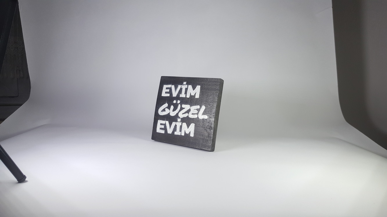El Yapımı Masif Ahşap Duvar Süsü - 15x15 cm