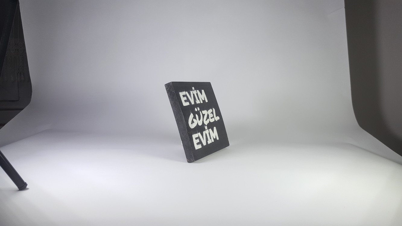 El Yapımı Masif Ahşap Duvar Süsü - 15x15 cm