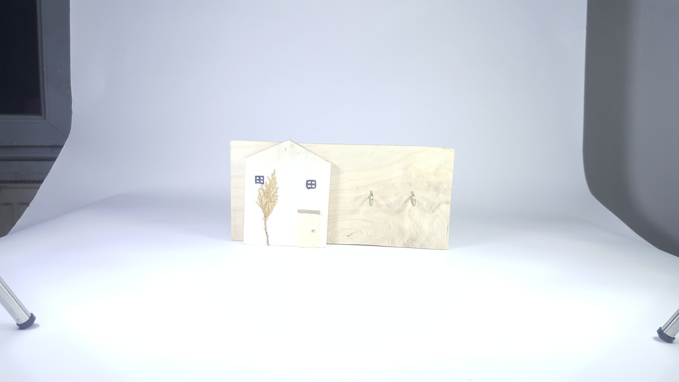 2 çengelli anahtarlık. 25x12x3 cm.