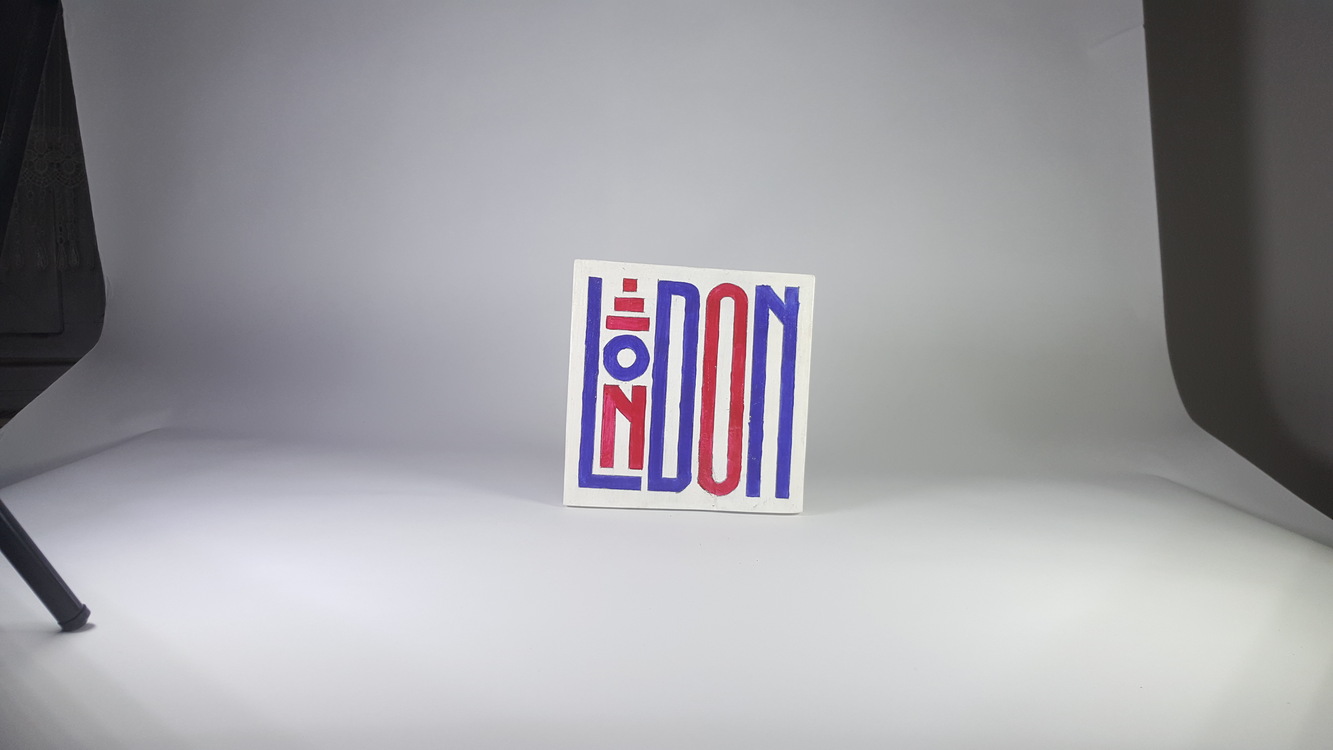 El Yapımı Masif Ahşap Duvar Süsü - 15x15 cm
