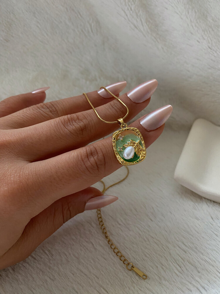 Pearl Vintage İnci Çiçekli Kare Çerçeve Çelik Kolye