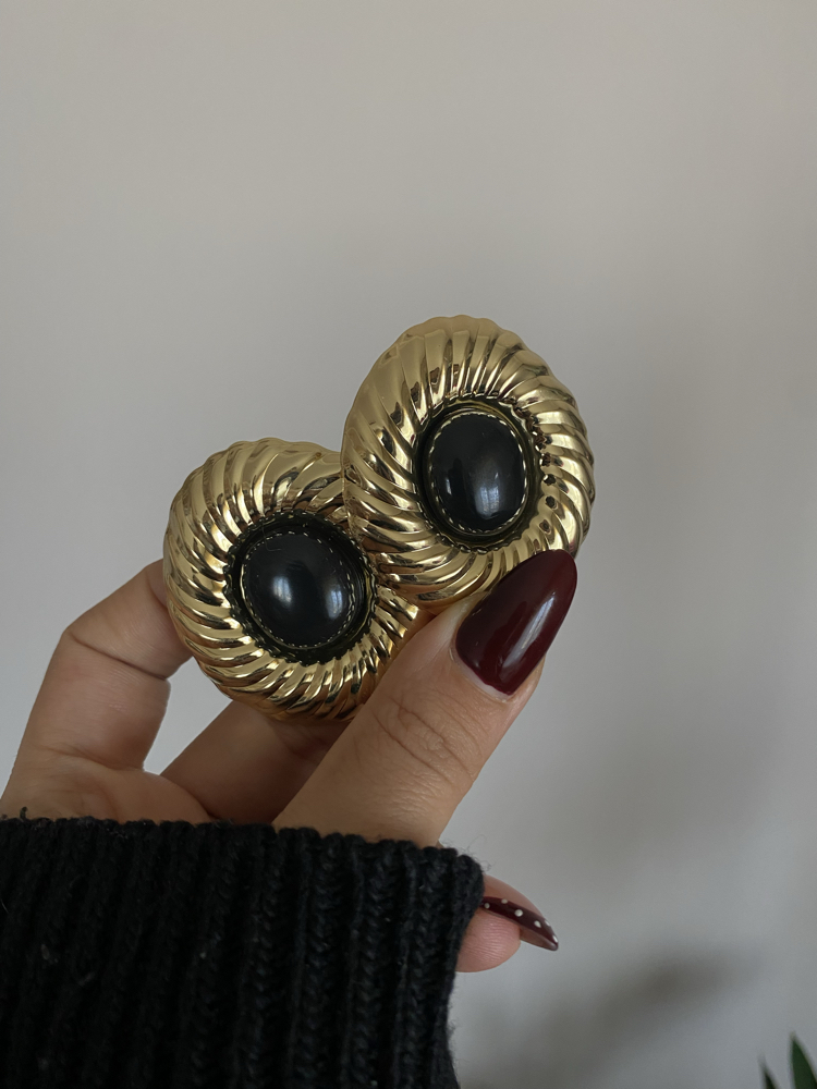 Yuvarlak Model Siyah Taşlı Vintage Büyük Küpe