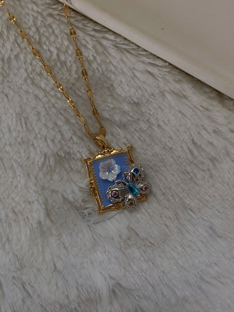 Butterfly Vintage Çerçeve Çelik Kolye