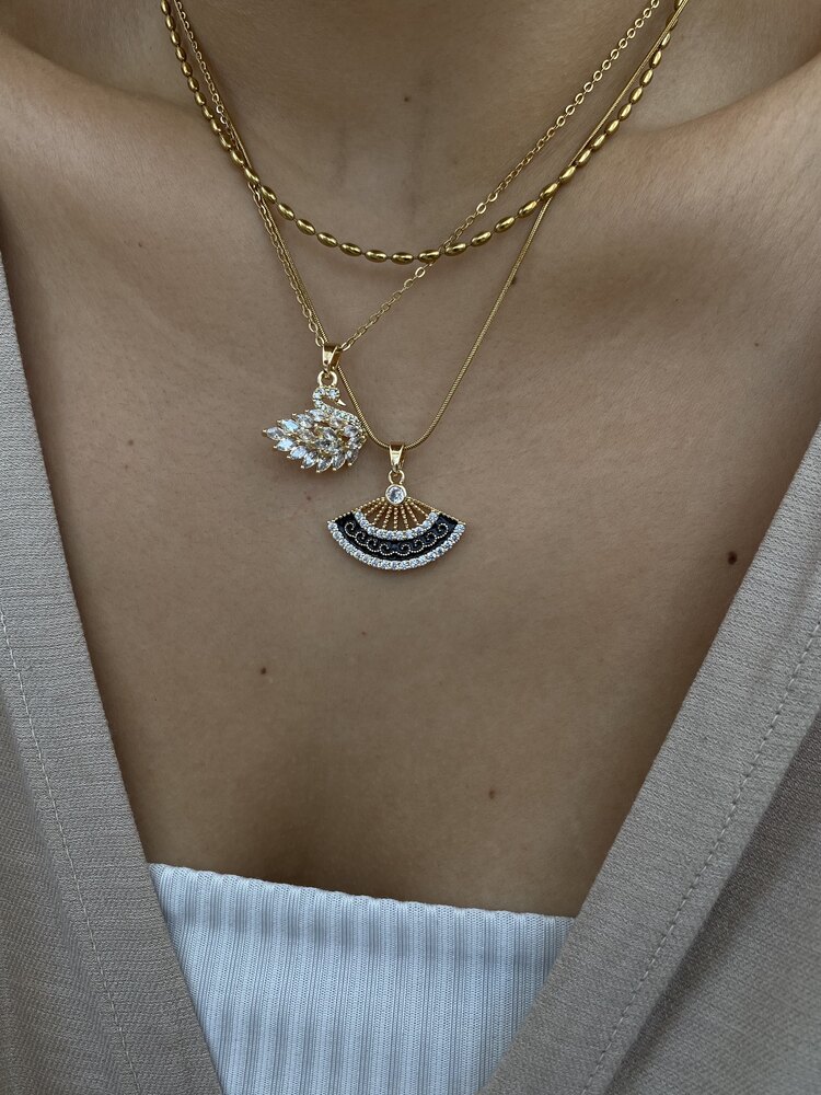 Vintage İşlemeli Yelpaze Çelik Kolye | Siyah