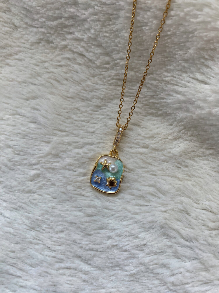 Vintage Charm Model Kare Çerçeve Çelik Kolye