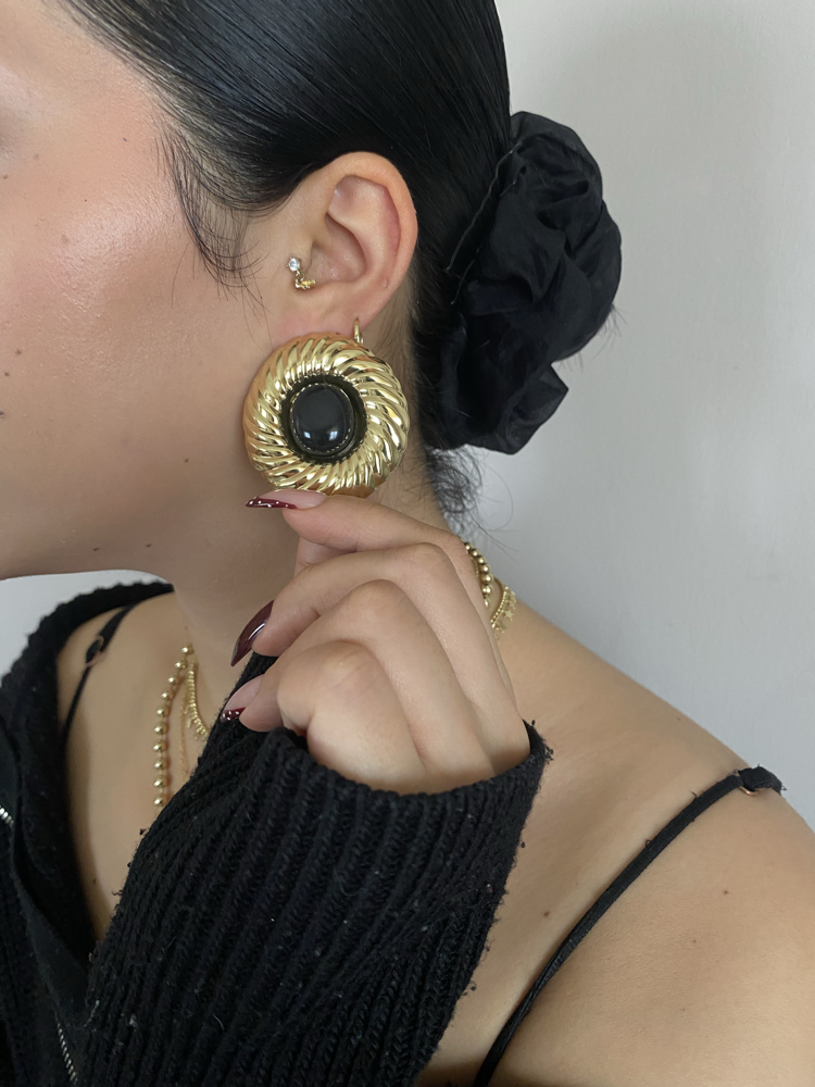 Yuvarlak Model Siyah Taşlı Vintage Büyük Küpe