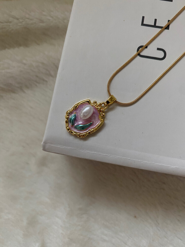 Pearl Vintage İnci Çiçekli Çerçeve Çelik Kolye