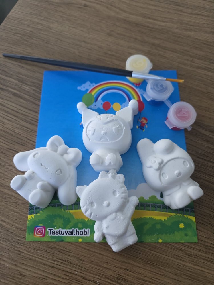 4lu çizgi karakterler kuromi hello kitty my melodi
