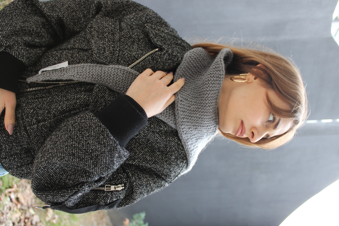 Örgü Gri Kruvasan Şal/ Knitted Croissant Wrap – Grey