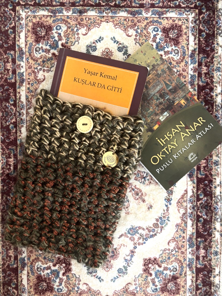 Hera Kitap Kılıfı