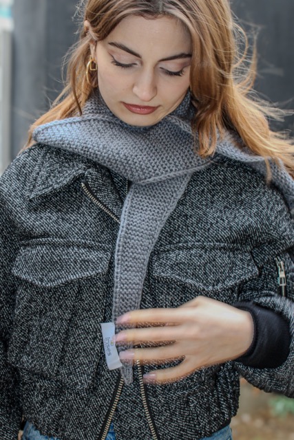 Örgü Gri Kruvasan Şal/ Knitted Croissant Wrap – Grey
