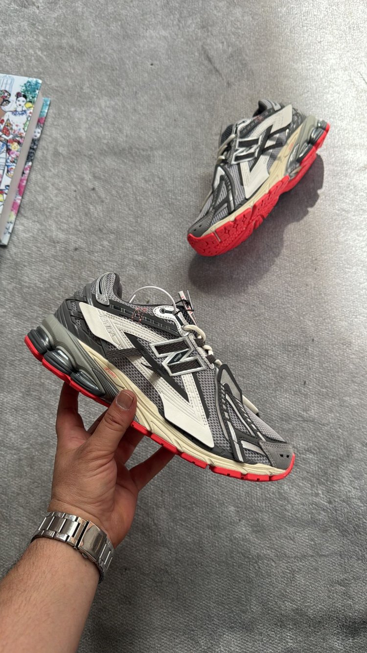 New Balance 1906A Grey Red