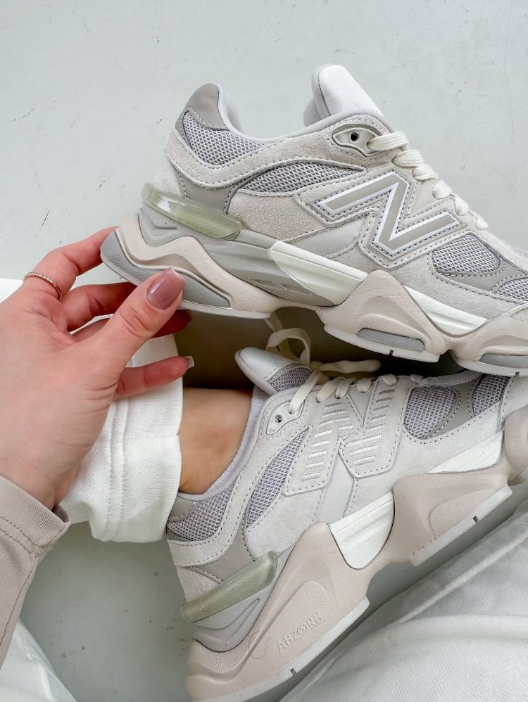New Balance 9060 Beige