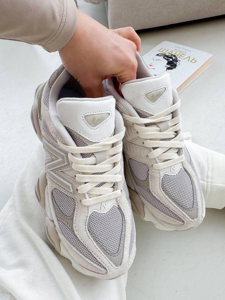 New Balance 9060 Beige