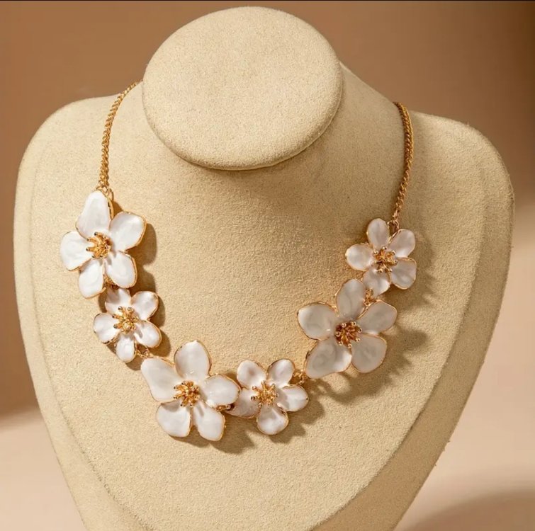 Blossom Elegance kolye