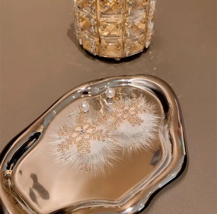 Crystal Snowflake Pearl Fur küpe