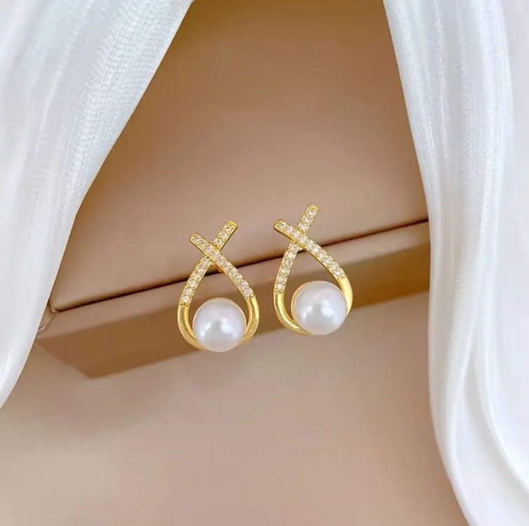 Golden Pearl Embrace Set