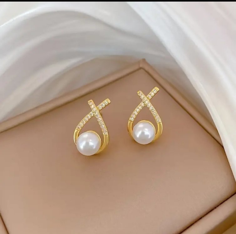Golden Pearl Embrace Set