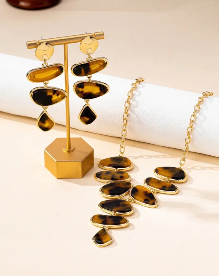 Tortoise Waves Statement Set