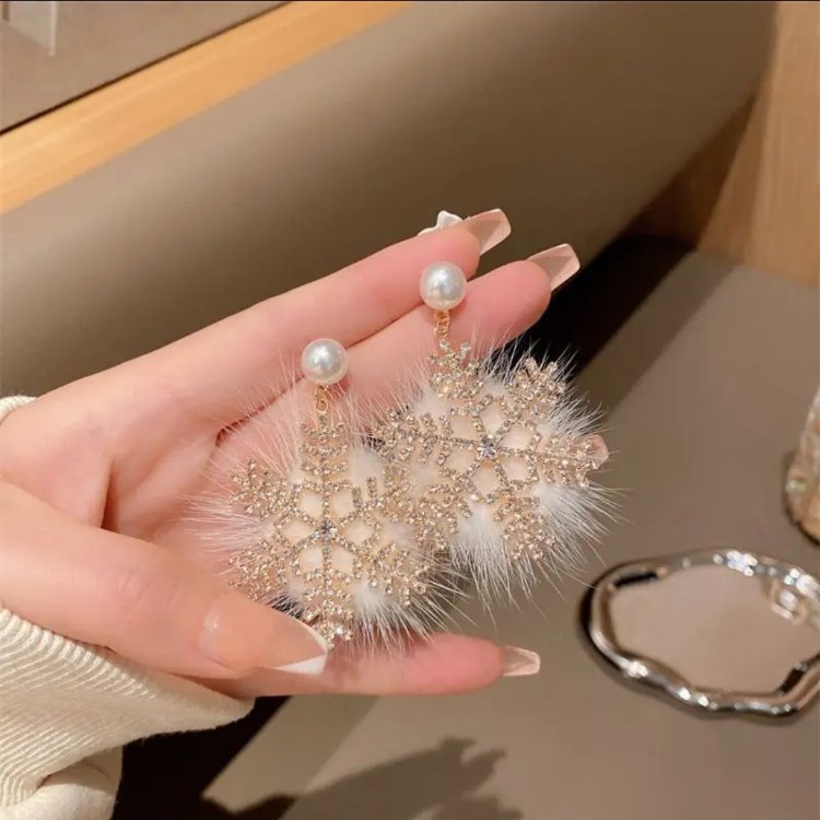 Crystal Snowflake Pearl Fur küpe