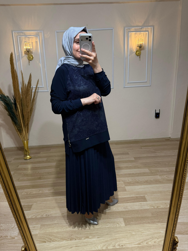 Bluzu sim detaylı etekli takım LACİVERT 