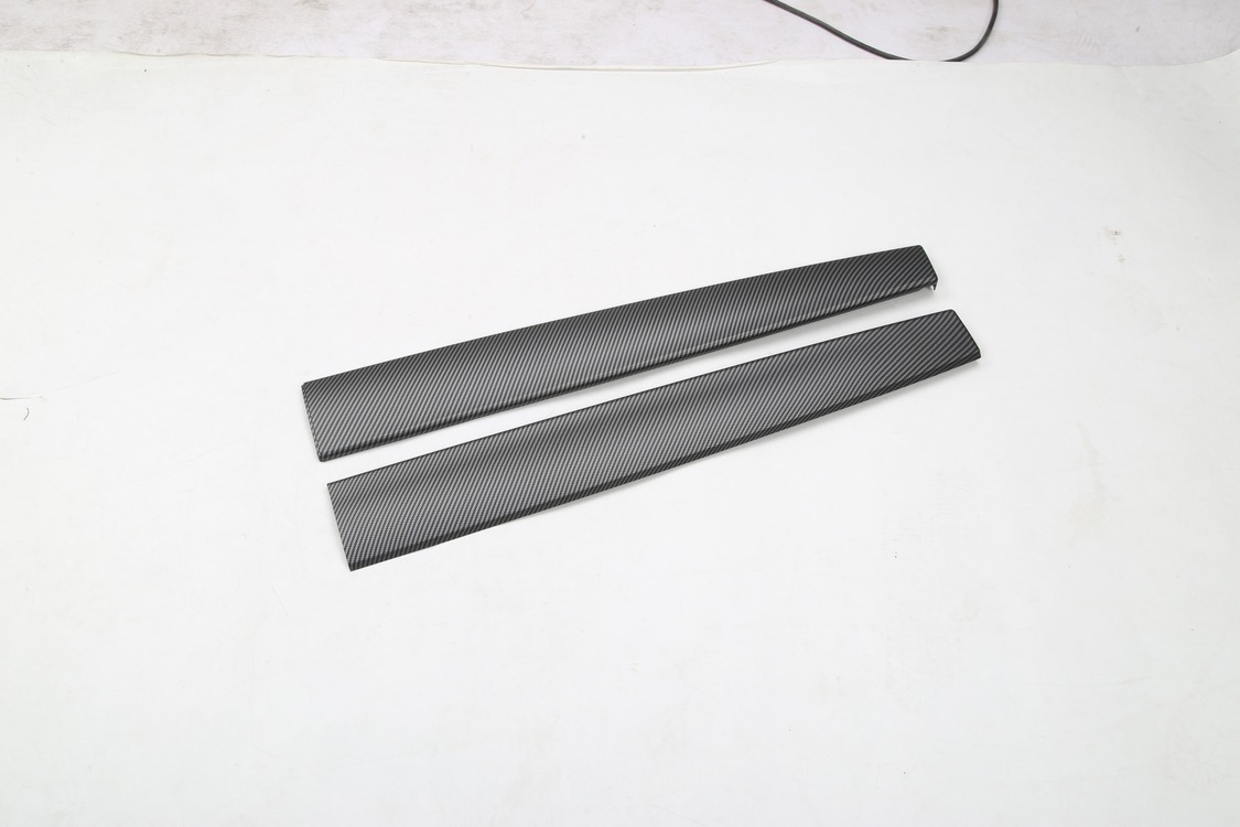 Tesla Model Y Ön Göğüs Dekoratif Siyah Mat Karbon Kaplam 2'Lİ SET
