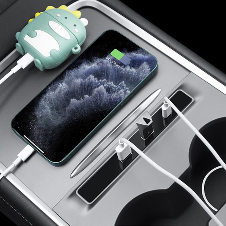 Tesla Model Y / Model 3 Orta Konsol Kaplaması USB Girişi Hızlı Şarj 4' lü Kablo Merkezi, Siyah
