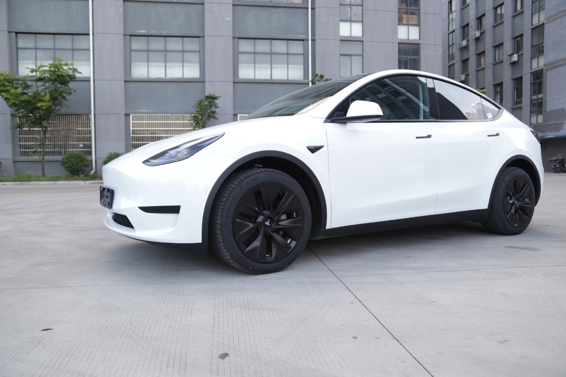 Model Y SURGE Jant Kapağı Seti 19 İnç, Mat Siyah Renk