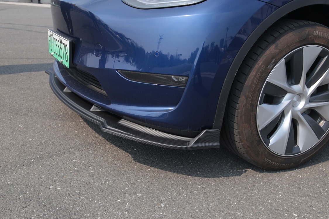 Tesla Model Y Ön Tampon Alt Spoyler, 3 Parça Set Olarak, Mat Siyah Karbon Kaplama