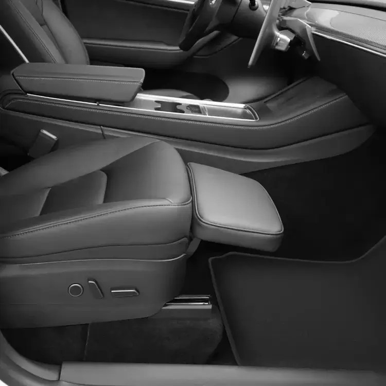 Tesla Model Y Yumuşak Bacak Desteği Yastığıyla Beraber, 80° Ayarlanabilir, Siyah Deri