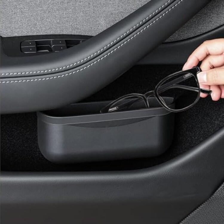 Tesla Model Y / Model 3 İstenen Yere Yapışan Kapaklı Gözlük Kabı, Siyah Renk