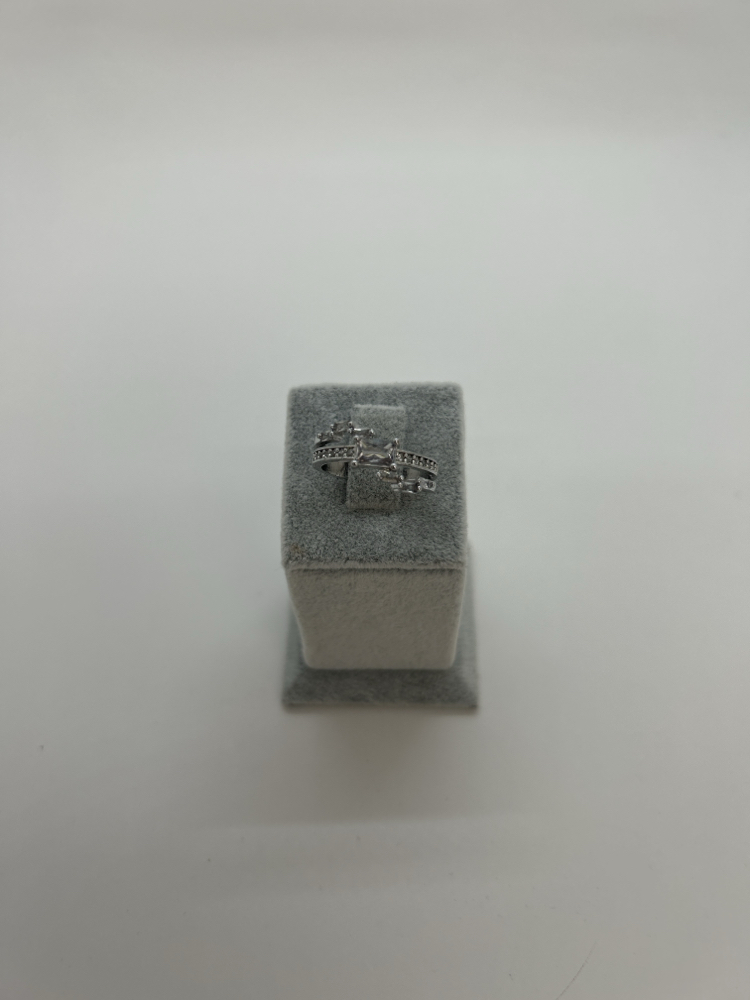 Vip baget taşlı kürsü silver ayarlamalı yüzük 