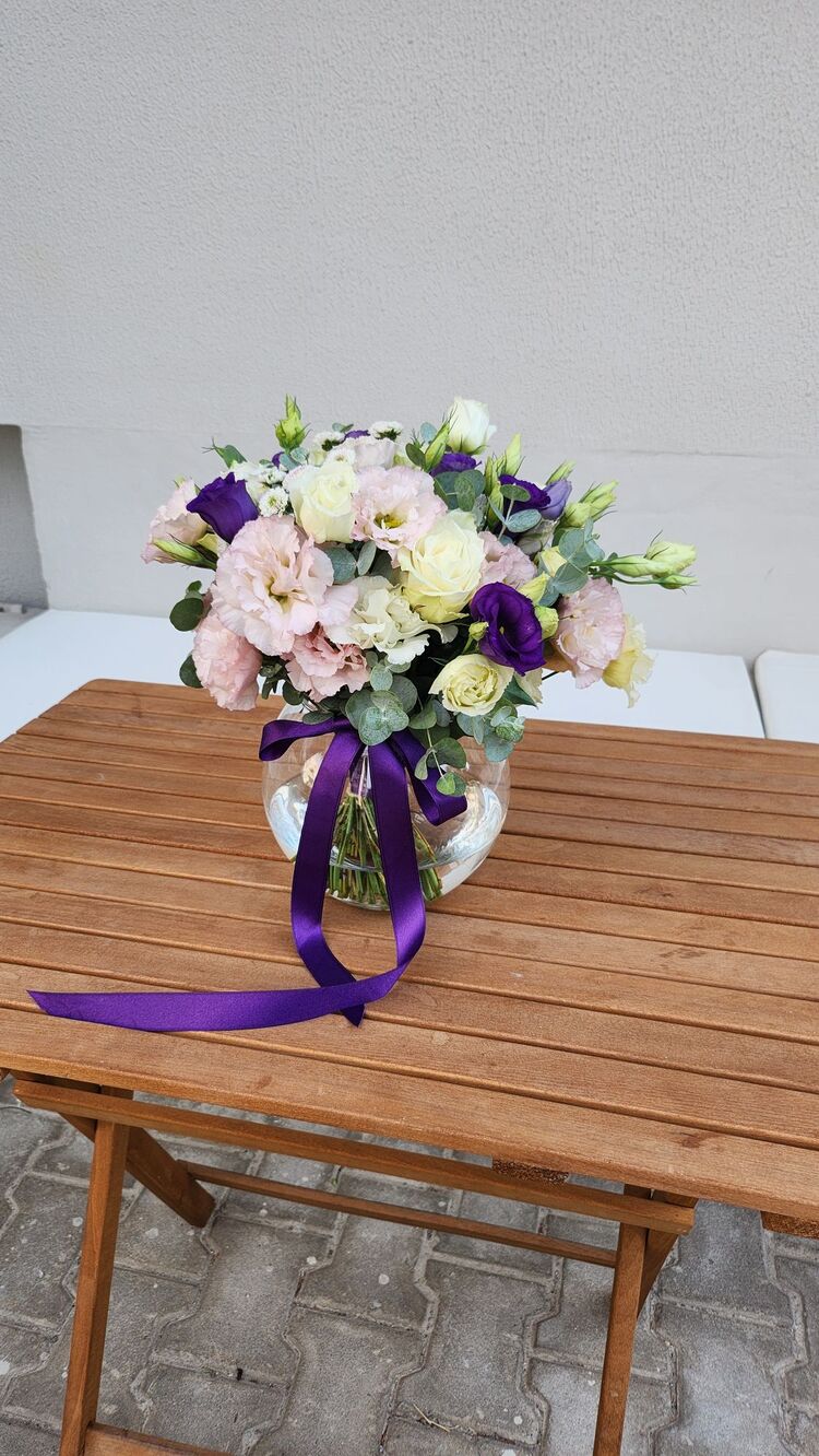 Karma Lisianthus Gül Aranjmanı