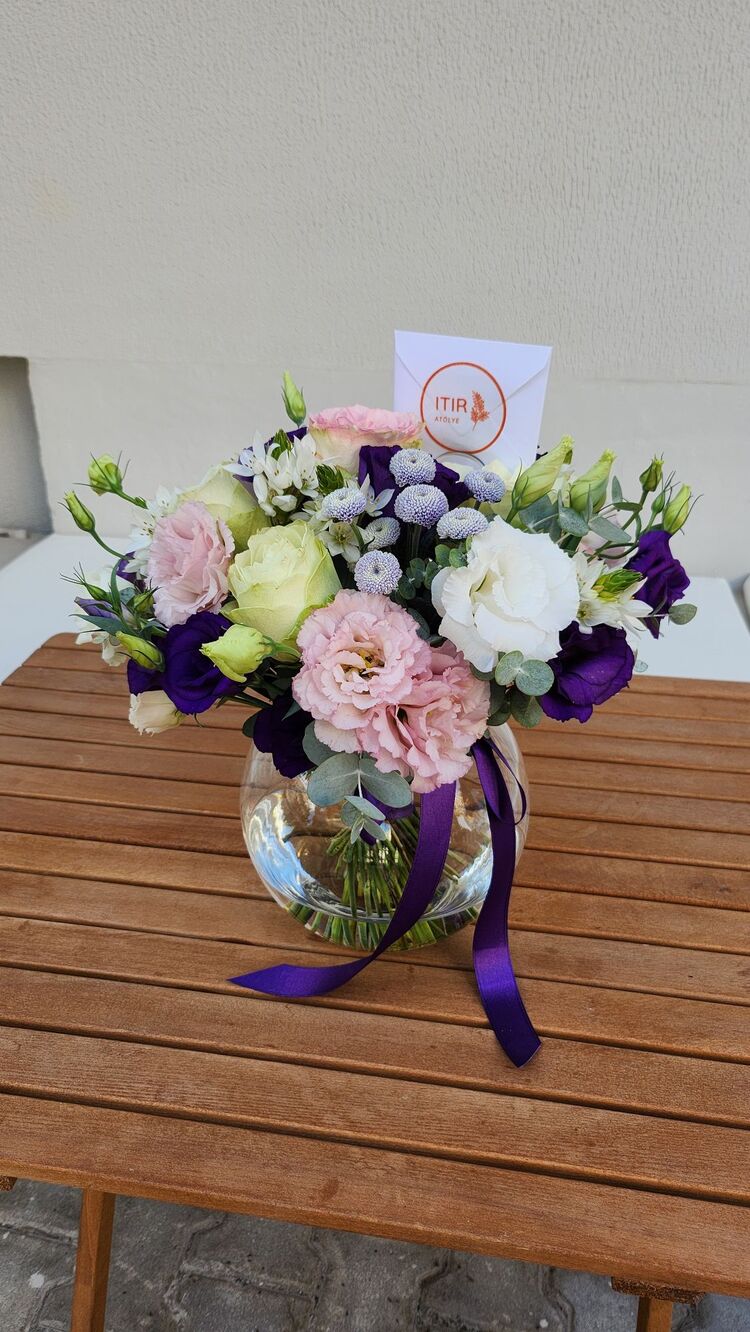 Karma Lisianthus Gül Aranjmanı