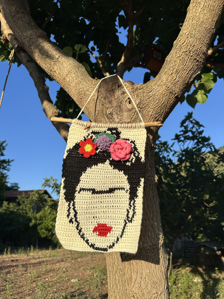 Frida Duvar Kilimi
