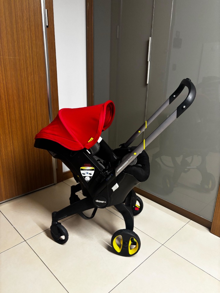 Kırmızı Doona Bebek Arabası