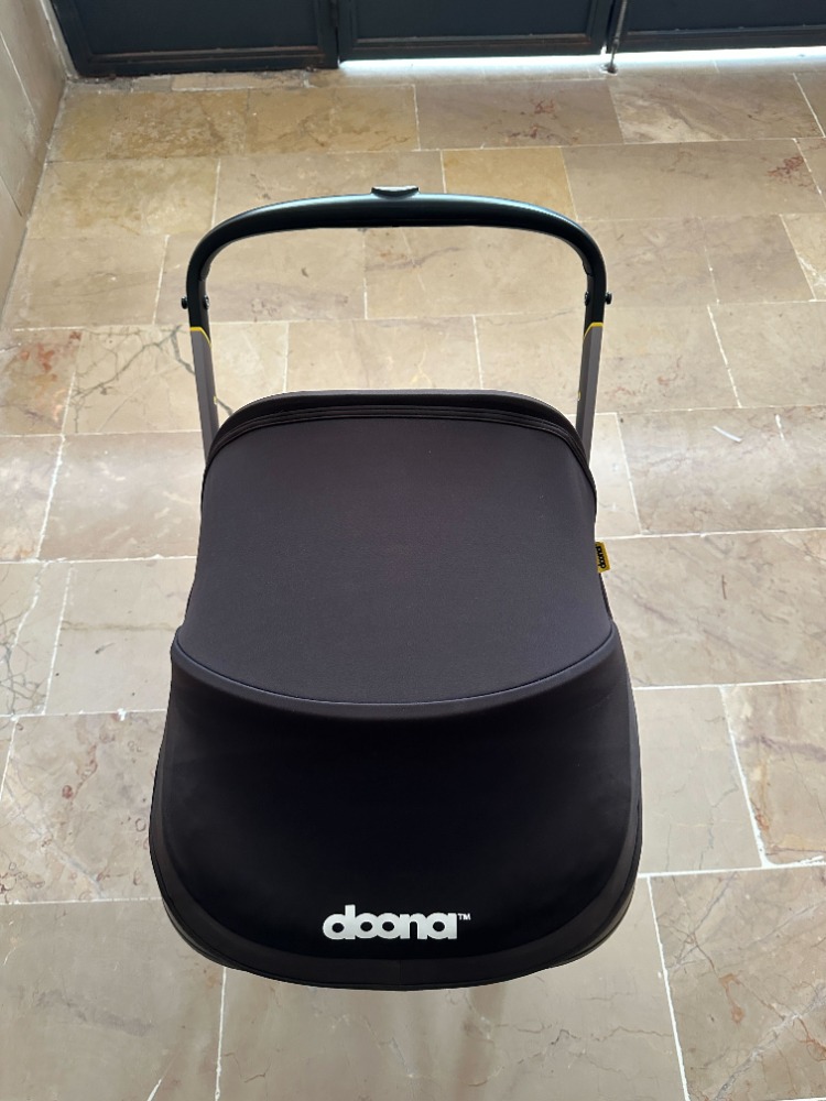 Doona+ Siyah Bebek Arabası ve Ana Kucağı
