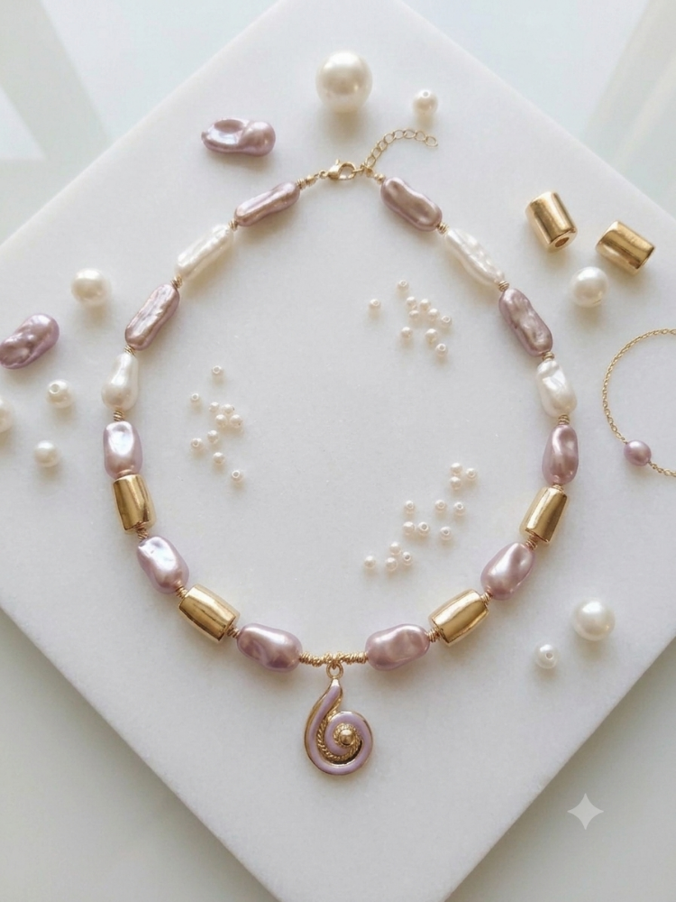 Lavanta Esintisi: Lila & Gold Barok İnci Tasarım Kolye