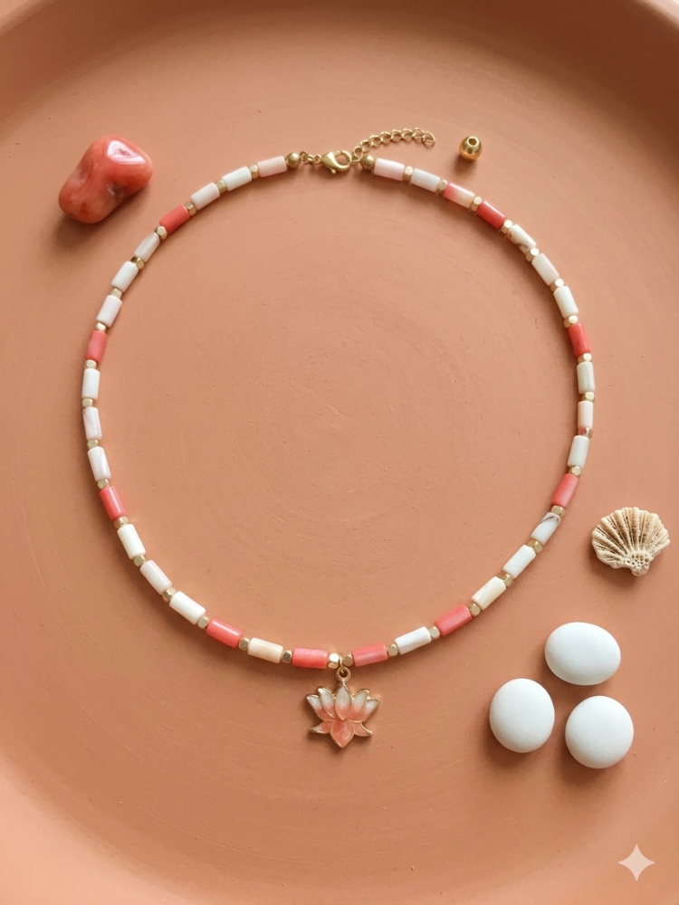 Peach Sunset: Somon Tonlarında Mine İşçilikli Lotus Tasarım Doğal Taş Kolye