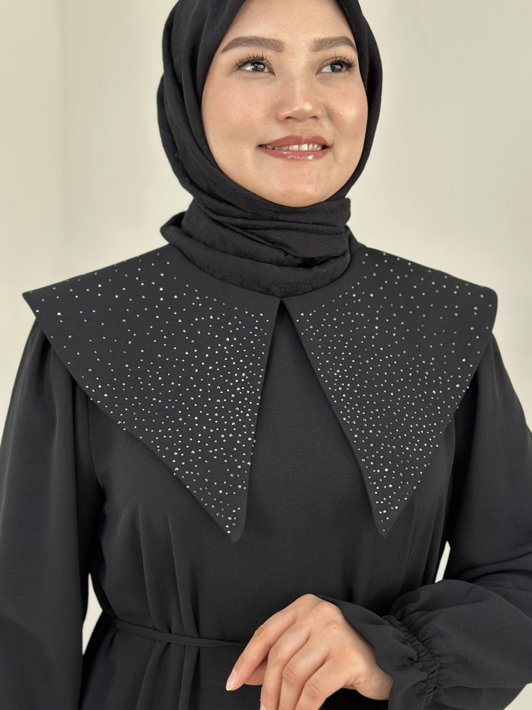 Taşlı Dev Yaka Elbise Siyah